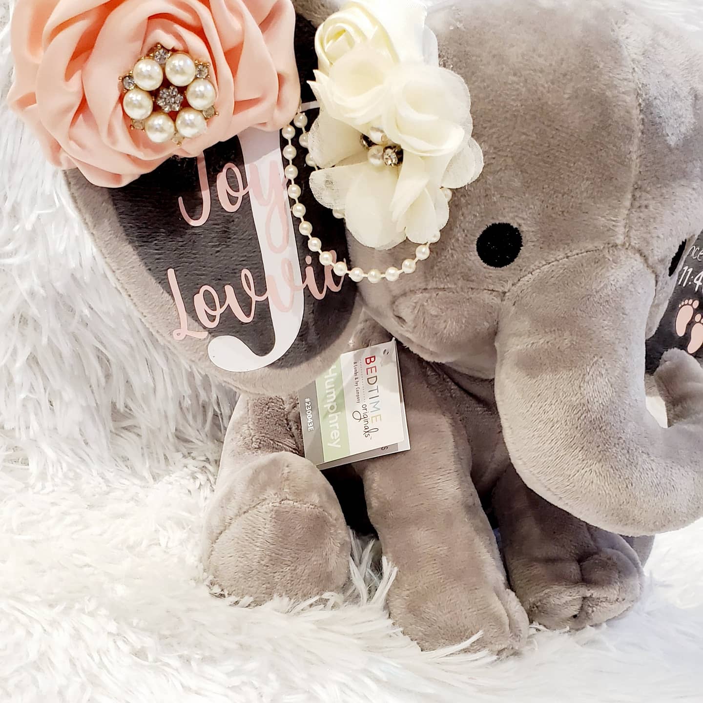 Baby/Celebratory Elephants